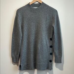 Women’s Gray Liz Claiborne Sweater
